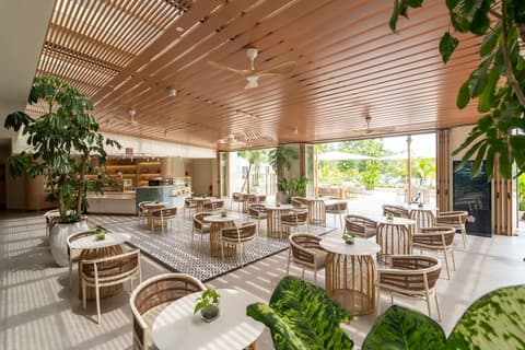 Swiss-Grand Beach Resort Kuantan, Lobby lounge