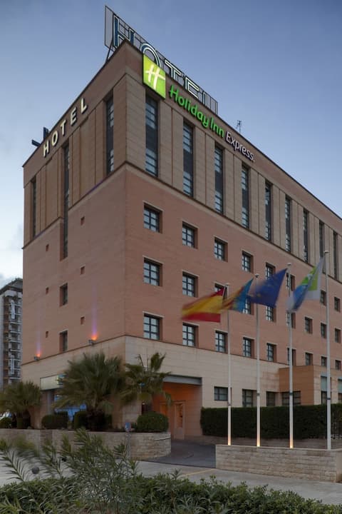 Holiday Inn Express Valencia Ciudad de las Ciencias by IHG, Property entrance