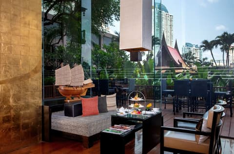 Ramada Plaza by Wyndham Bangkok Menam Riverside, Lobby