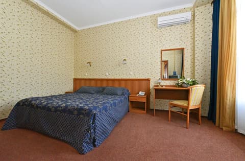 Hotel Dnipro, Room