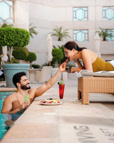 Grand Hyatt Amman, Indoor/outdoor pool