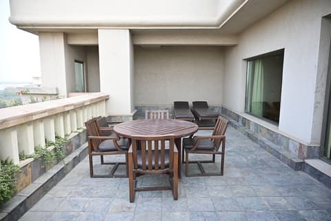 The Grand New Delhi, Terrace/patio
