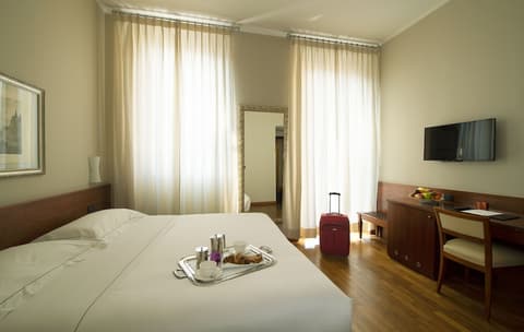 Hotel Fenice Milano, Reception