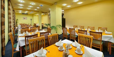 Hotel Henrietta, Breakfast area