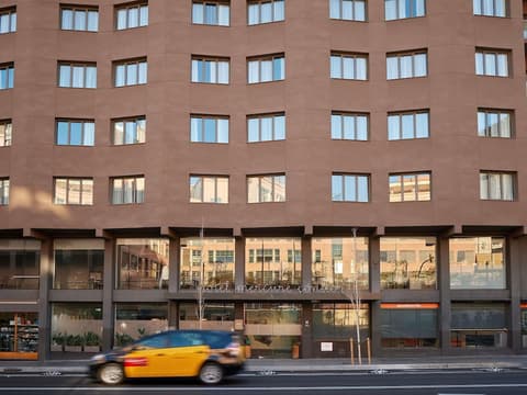 Mercure Barcelona Condor, Miscellaneous