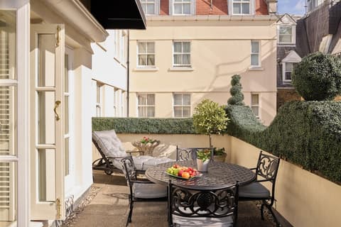 The Milestone Hotel, Room