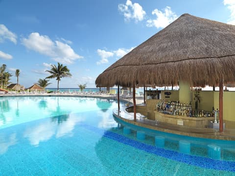Paradisus Cancún – All Inclusive, Pool