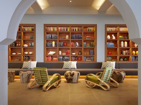 MarBella, Mar-Bella Collection, Lobby