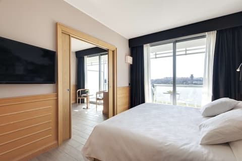 Occidental Aran Park, Room