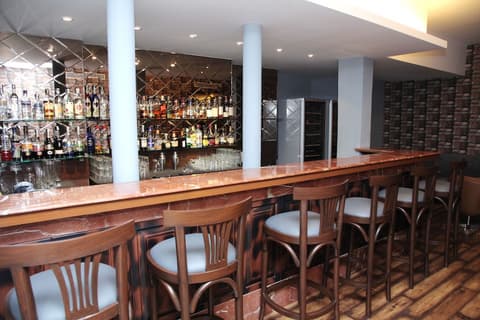 Hotel Diplomat, Bar (on property)