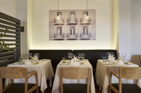 Suite Hotel Eden Mar, by PortoBay