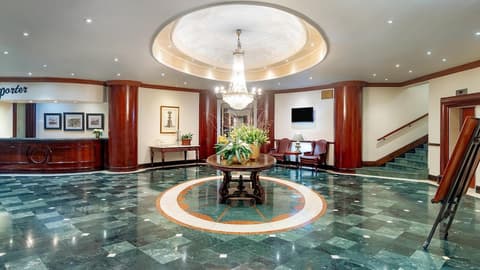 The Edward Hotel, Lobby