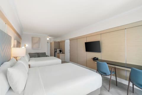 The Garden Hotel & Resort