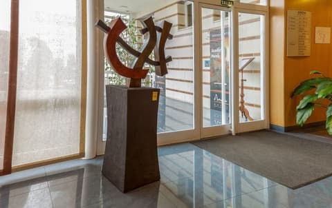 Hotel Andia, Reception