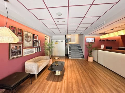 Sweet Hotel Renasa, Reception