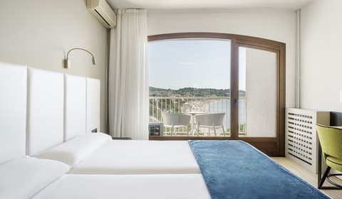 Hotel ILUNION Caleta Park