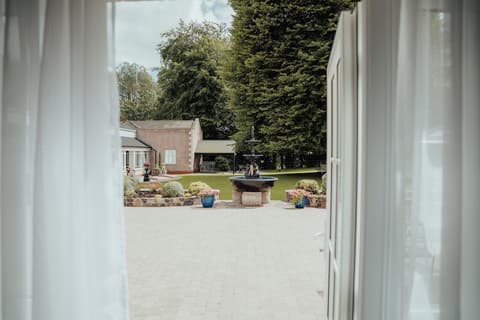 Dunadry Hotel and Gardens