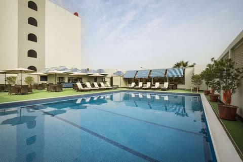 Ramada by Wyndham Bahrain, Pool