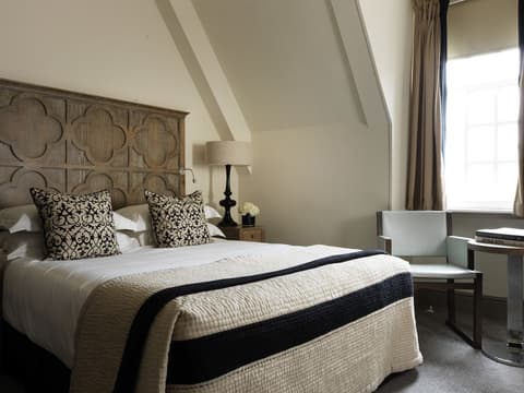 The Bloomsbury, Room