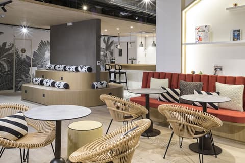 Hôtel Life Bordeaux Gare - BG, Reception