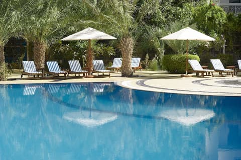 Le Royal Meridien Abu Dhabi, Outdoor pool