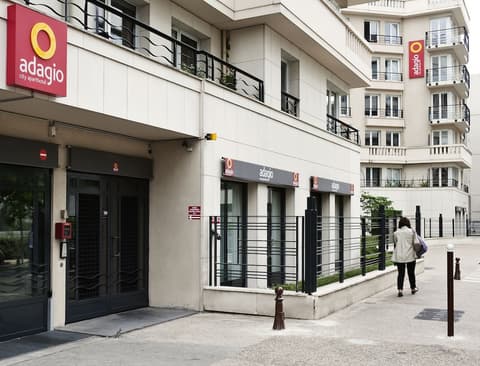 Aparthotel Adagio Paris Porte de Versailles