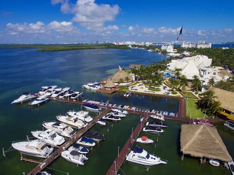 Sunset Marina Resort & Yacht Club, Room