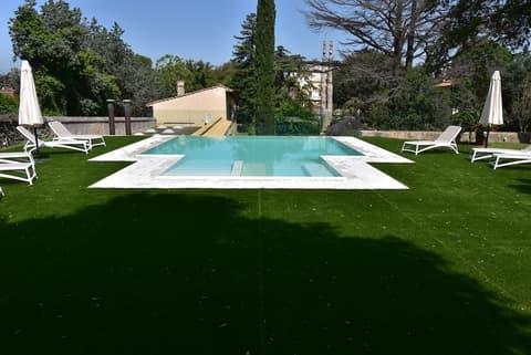 Parkhotel Villa Grazioli, Outdoor pool
