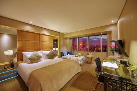 Jin Jiang Tower, Room