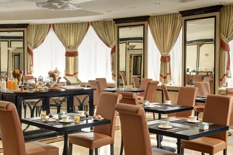 UNA Hotels Scandinavia Milano, Breakfast area