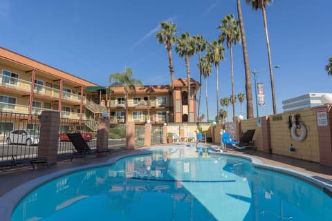 Super 8 by Wyndham Anaheim/Disneyland Drive
