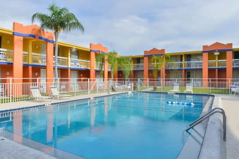 Americas Best Value Inn Sarasota Downtown, Outdoor pool
