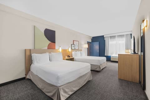 Spark by Hilton Bakersfield Central