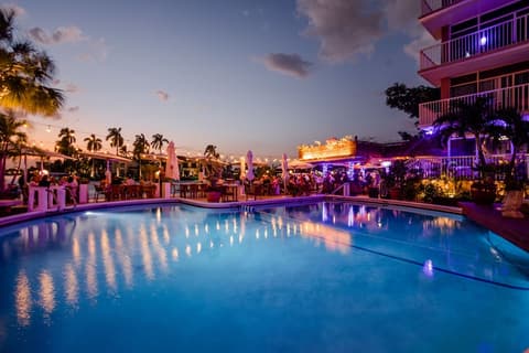 Sands Harbor Resort and Marina, Restaurant