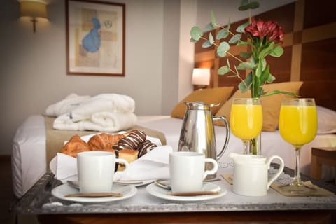 Senator Parque Central Hotel