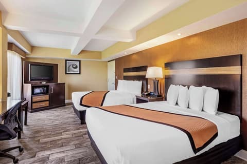 Best Western Plus Newark Airport West, Room