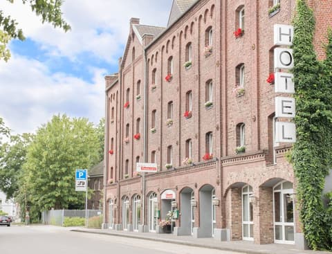 Hotel Dampfmühle, Exterior