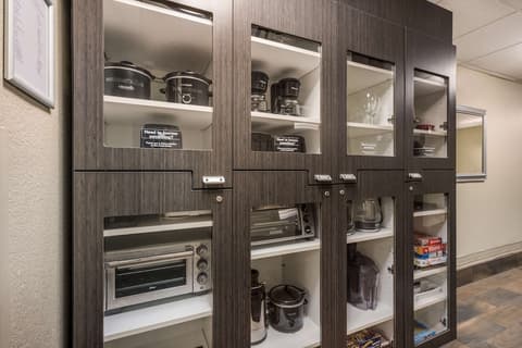 Sonesta Simply Suites Orange County Airport