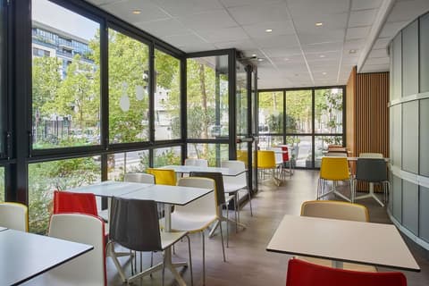 CAMPANILE PARIS 12 - Bercy Village