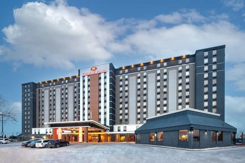 Crowne Plaza Toronto Airport by IHG, Exterior