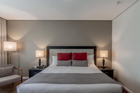 Hotel Deville Prime Porto Alegre