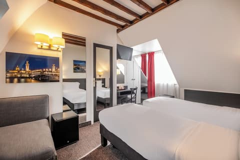 Hotel College De France, Room