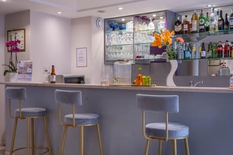 Hotel de la Fontaine, Bar (on property)