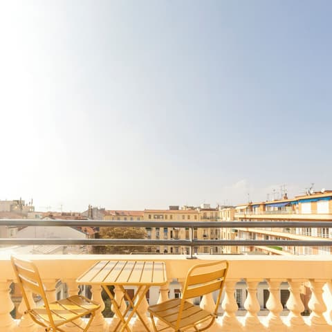 Hôtel Vendôme, Room