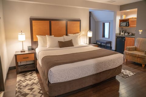 Pocaterra Inn and Waterslide, Room