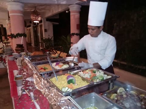 Catalina Beach Resort, Restaurant