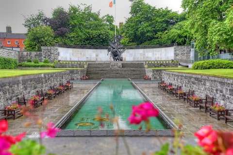 Cassidys Hotel, Exterior