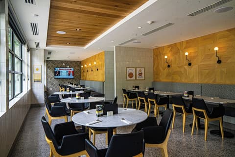 Accent Inns Burnaby, Restaurant