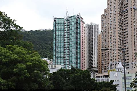 Bishop Lei International House, Exterior