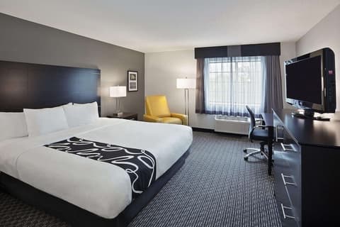 La Quinta Inn & Suites by Wyndham Cleveland Macedonia